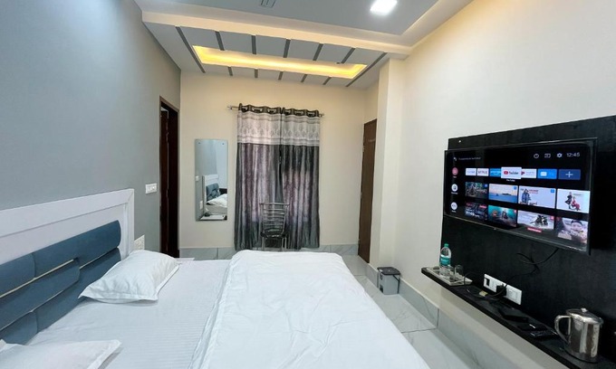 Rawatsar Hotel | Hotel Paramount