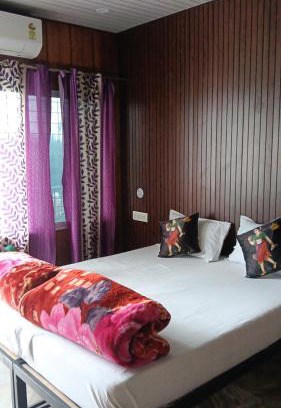 Chhatarpur Resort | Hotel Poonam Mahal