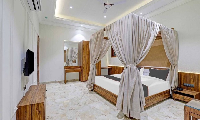 Rajkot Hotel | HOTEL RATNA VILAS PALACE