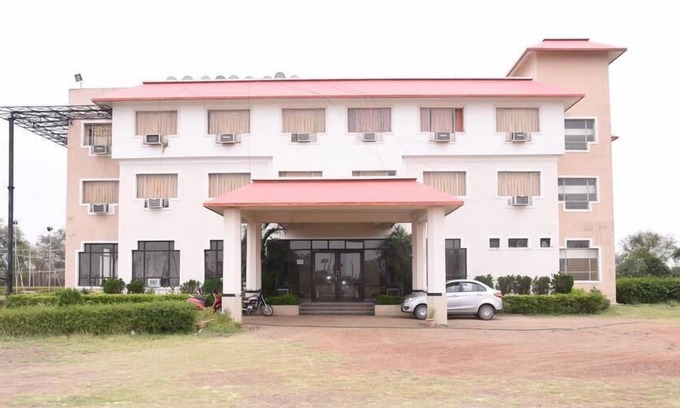 Khurai Hotel | Hotel Regency Bina