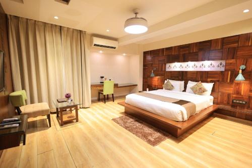 Akola Hotel | Hotel RS Exclusive Stay & Fine Dine - Near to Akola Junction