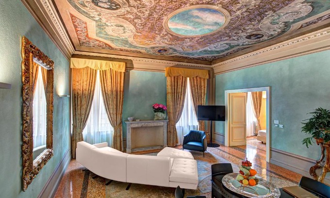 Old Town Hotel | Hotel Rua Frati 48 in San Francesco