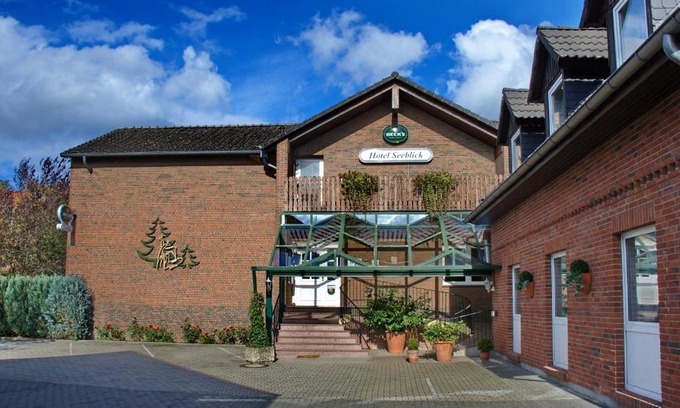 Gartow House | Hotel Seeblick garni