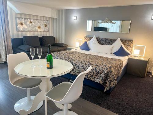 Kamp Lintfort Apartment | Hotel Service Apartments am Prinzenplatz - Superior