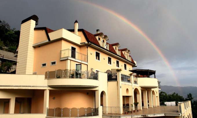 Castelluccio Superiore Hotel | Hotel Sette E Mezzo