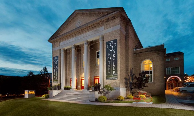 Downtown Syracuse Hotel | Hotel Skyler Syracuse, Tapestry Collection by Hilton