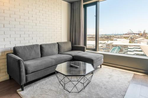 Cape Town City Centre Apartment | Hotel Style Living in Woodstock with Pool Gym
