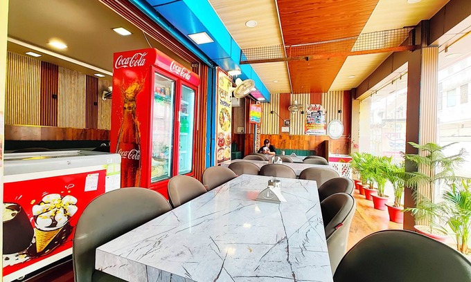 Ayodhya Hotel | Hotel The Ram Krishna Palace Ayodhya