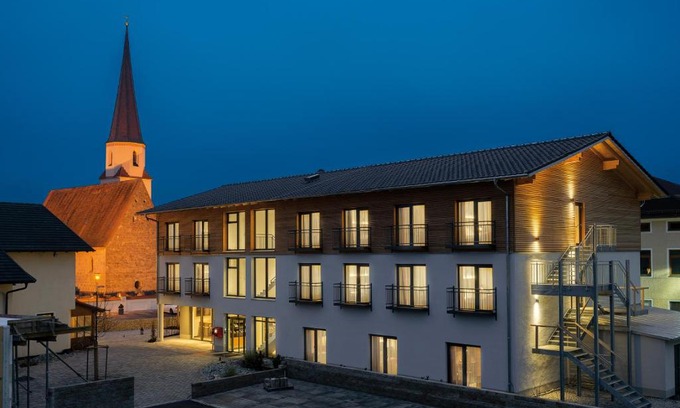 Unterneukirchen Hotel | Hotel Traumschmiede