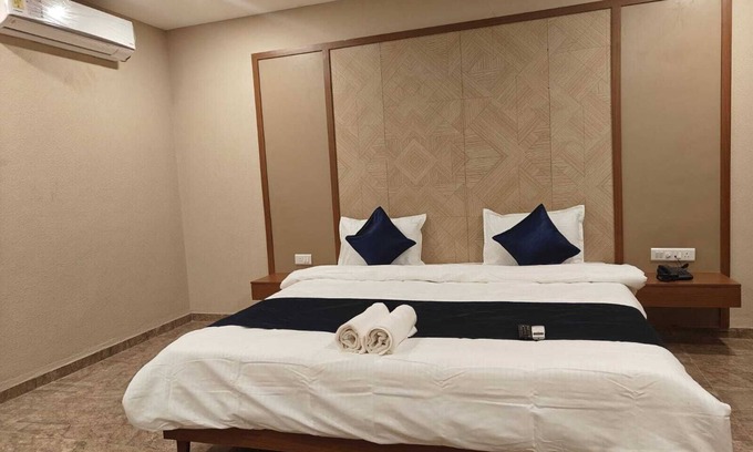 Modasa Hotel | Hotel Vantara Residency