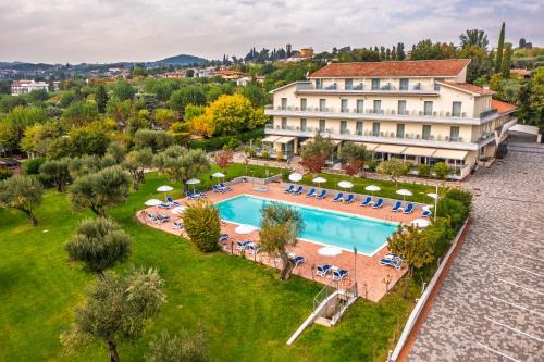 Moniga del Garda Hotel | Hotel Villa Paradiso Suite