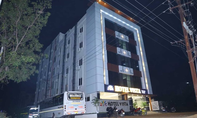 Shamshabad Hotel | Hotel Vista Airport Zone