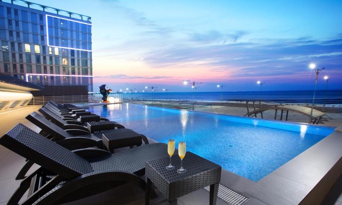 Downtown Hotel | Hotel Whistlelark Jeju