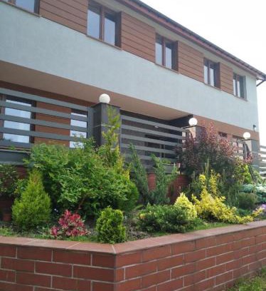Baluty House | Hotelik rodzinny 365 pokoje z łazienkami