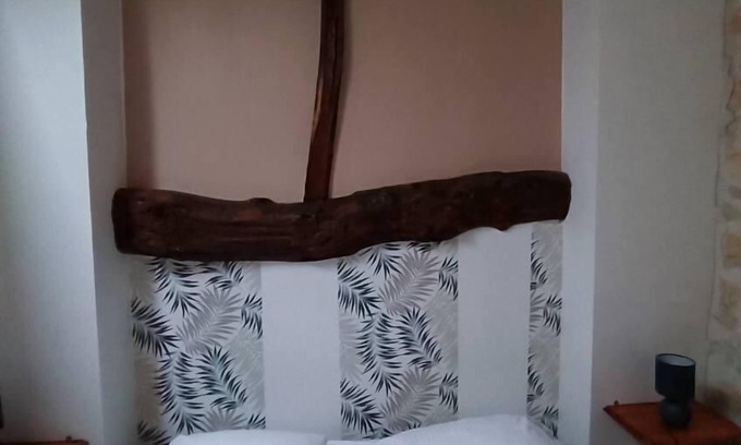 Ternant Apartment | House 8 sleeps 6 3 bedrooms (including mezzanine)