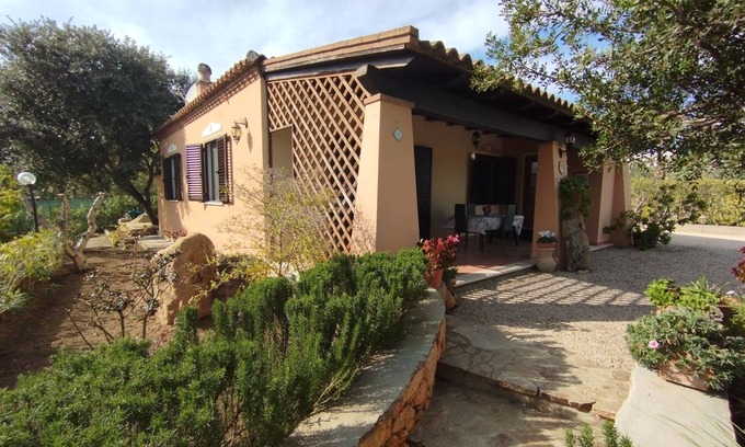 Cala Liberotto Apartment | House 800 meters from the sea "Villa Hyacinth" - app.to D