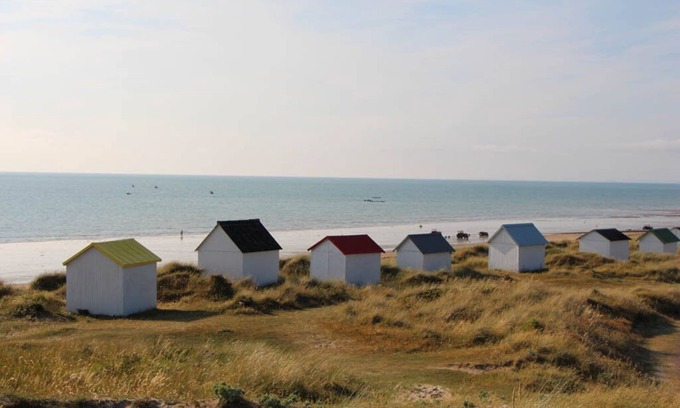 Blainville-sur-Mer House | House Beachfront Vacation for 4 to 8 people in Blainville sur mer