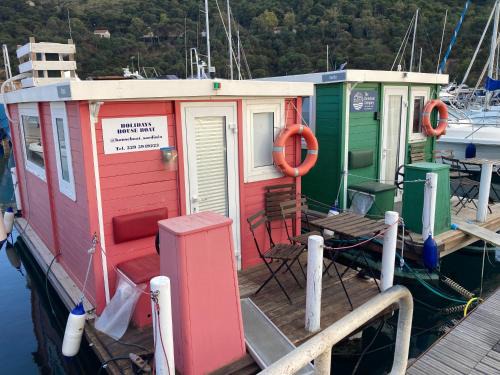 Poetto Boat Rental | House boat R al Poetto 2 pax piu' 1