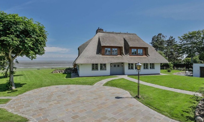 Keitum House | House by the sea Comfortable holiday residence