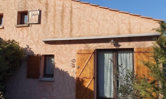 Saint-Cezaire-sur-Siagne House | House in gated community with swimming pool