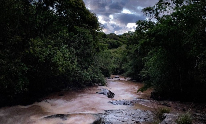 Bueno Brandao Cottage | House in Bueno Brandão(MG) with private waterfall