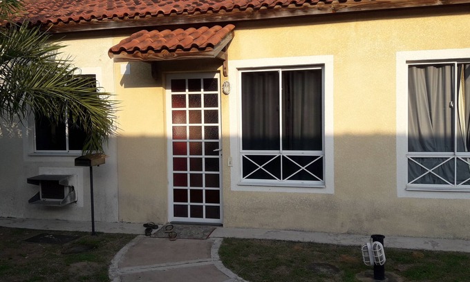 Sitio Irema House | House in Condo Praia de Manguinhos - Serra/ES with Wifi and Parking