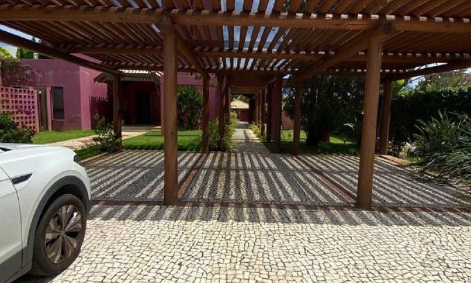 Jaua House | HOUSE IN INTERLAGOS, WITH DOUBLE PLOT, SWIMMING POOL, BARBECUE AND BEAUTIFUL GARDEN