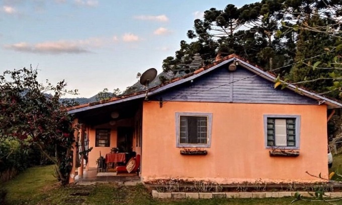 Sao Bento do Sapucai House | HOUSE IN THE MOUNTAINS, 500 METERS FROM PEDRA DO BAÚ.