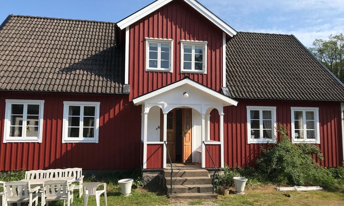 Hastveda House | House in the forest - quiet and nice