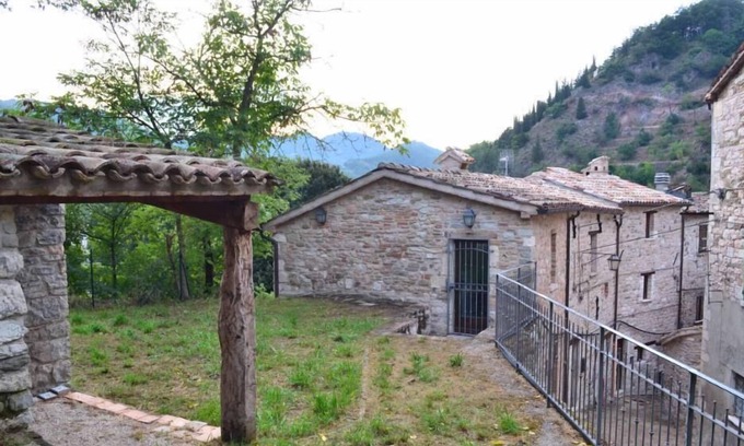 Piobbico House | HOUSE in the HEART of the MEDIEVAL VILLAGE, indipendent entrance with garden