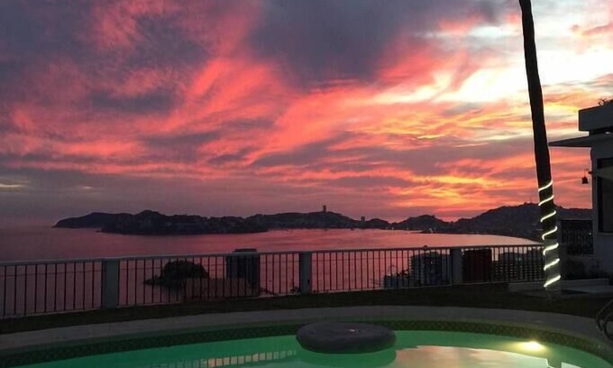 Villas Condesa House | House near the costera with incredible ocean view