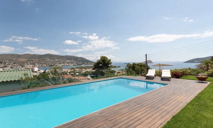 Porto Rafti Villa | House near the sea with amazing view