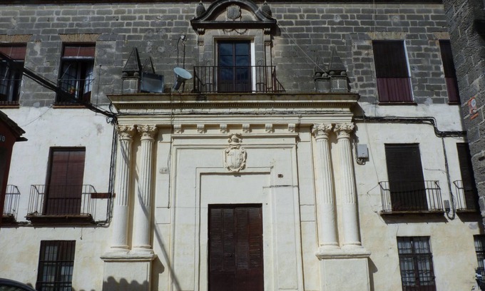 Jerez de la Frontera Old Town Apartment | House palace in Jerez (90m2 apartment)