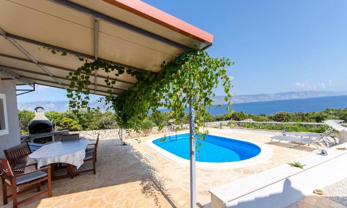 Cove Basina (Jelsa) House | House Plani Rat