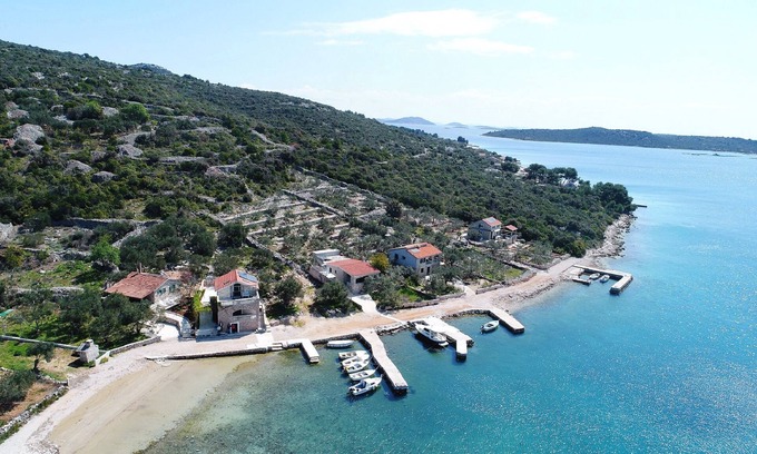 Tkon House | House Roko (14791-K1) - Tkon - island Pasman