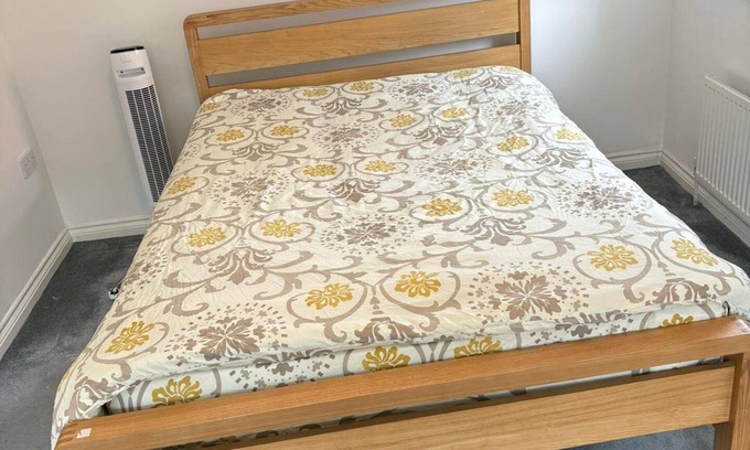 Manchester House | House - Sleeps 5, Private Parking & Pets Allowed