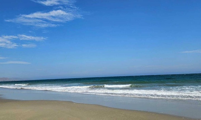 Vichayito House | House with a pool on Vichayito´s beach, Mancora, Piura, Peru.