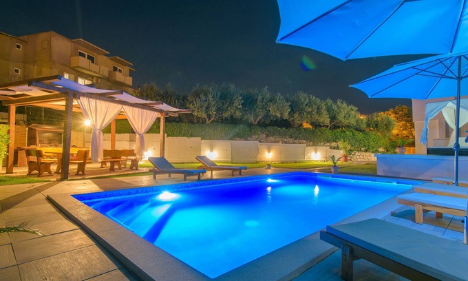 Dracevac Apartment | House with big private swimming pool, Big BBQ Area