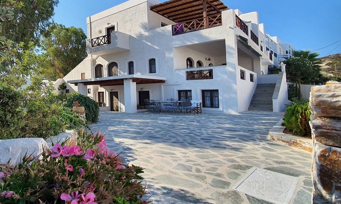 Galissas Apartment | House with friendly atmosphere and sea and sun set view close to a sundy beach
