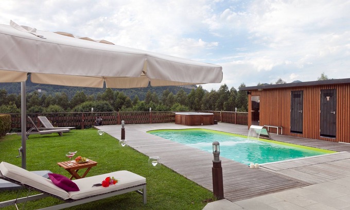 Ea Cottage | House with pool 8 minutes from the beach, free wifi