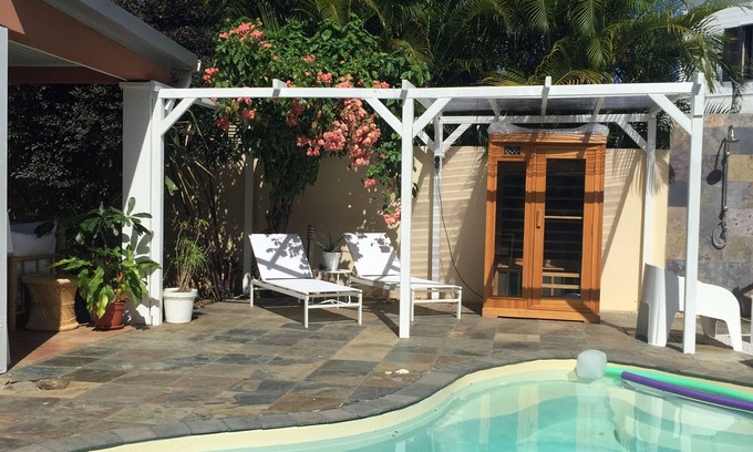 Bois d'Olives House | House with pool in Saint Pierre, quiet and 5 minutes from the lagoon