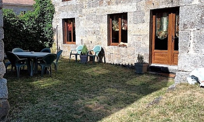 Grezes House | House with private garden