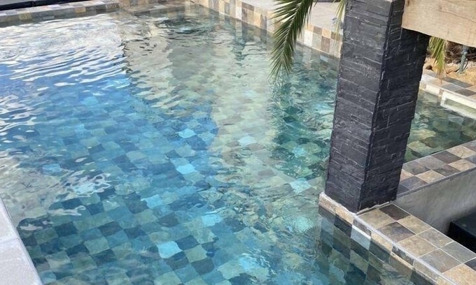 Bagnols-sur-Ceze House | house with swimming pool
