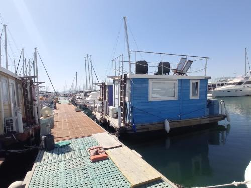 Quartiere XXIV Don Bosco Boat Rental | Houseboat BluSeaDream Alghero