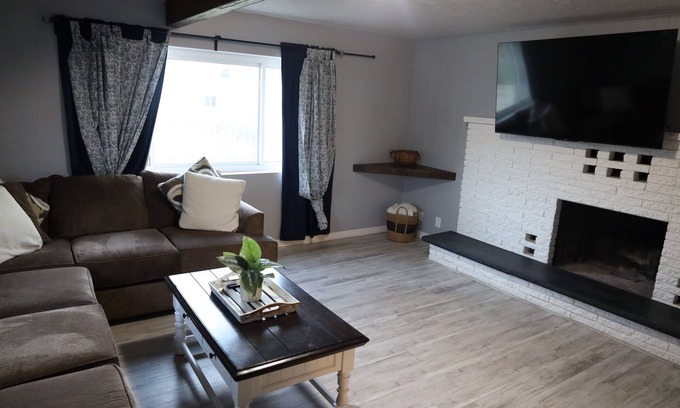 Suncrest House | How does a 1 Dollar cleaning fee sound?