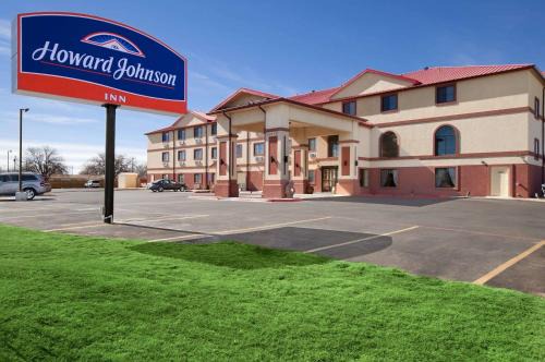 Lubbock Hotel | Howard Johnson by Wyndham Lubbock TX