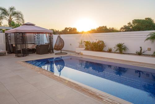 Pernera Villa | Hubstay - Blue Harmony Villa in Protaras - 5 min Walk to the Beach
