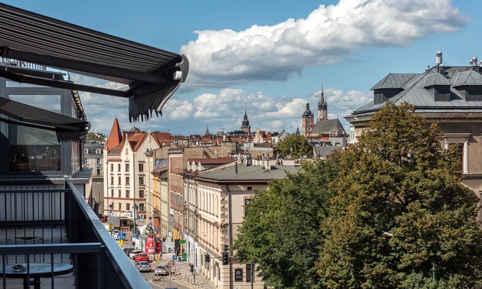 City Centre Apartment | Huge 1-bedroom with sunny terrace - city view