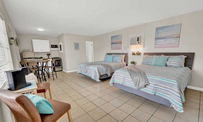 Crescent Beach Condo | Huge, Newly Renovated Studio w/ Kitchen and Dining