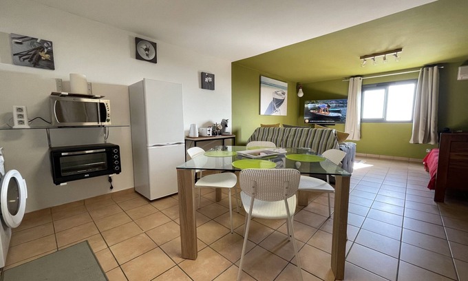 Sainte-Clotilde Apartment | Huge StuDio 51 for up to 4 people with sea view